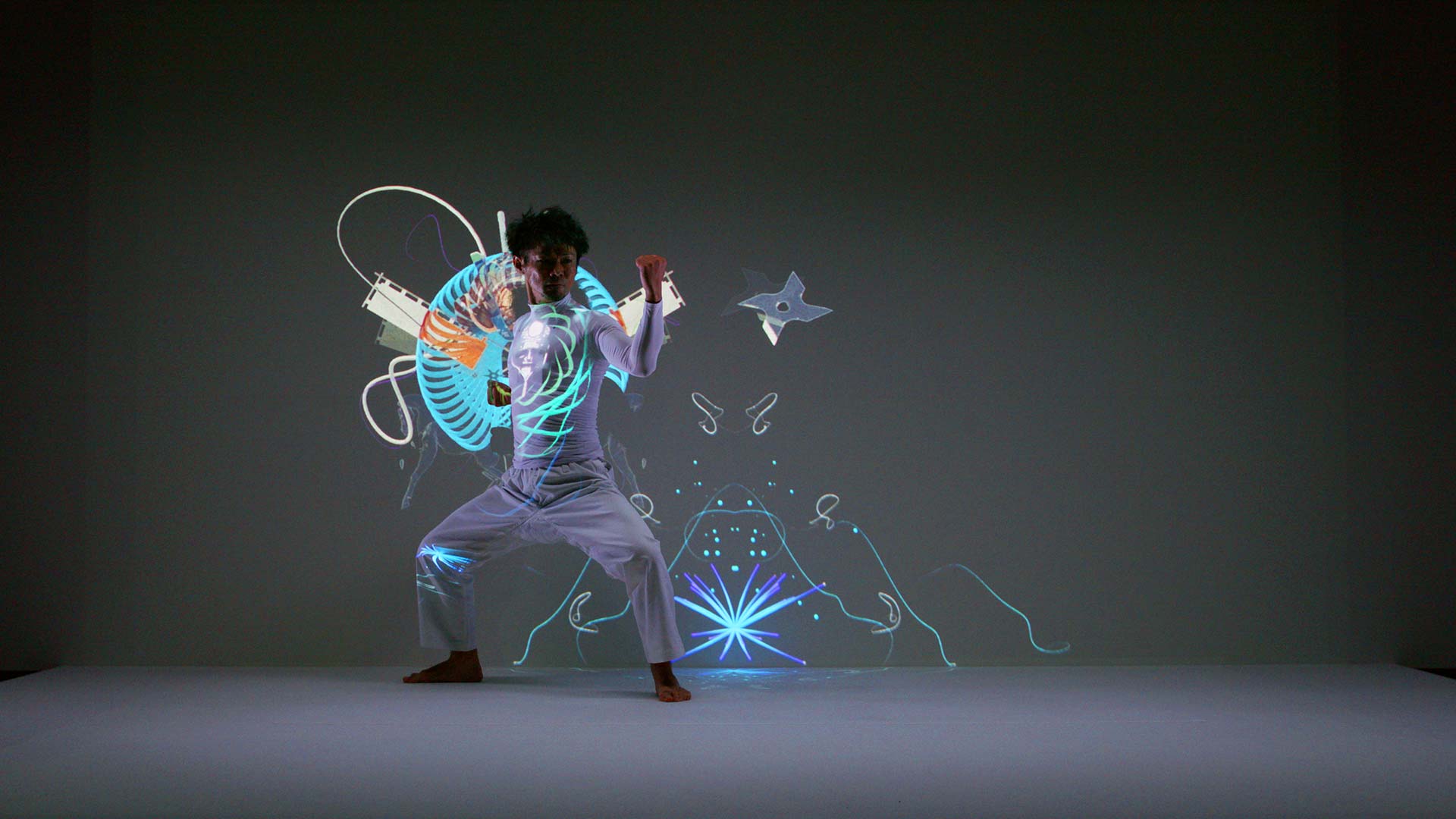 『EXISDANCE』(2017)　P.I.C.S.ピクスがPanasonicの技術とのコラボで見せるUnityリアルタイムマッピング