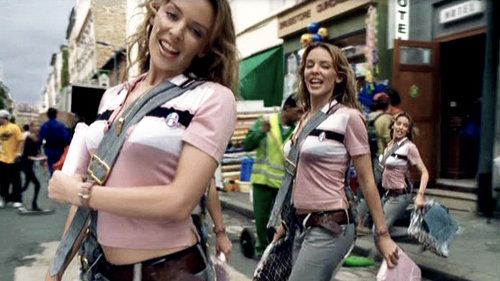 カイリー・ミノーグ Kylie Minogue『Come Into My World』(2002)モーションコントロールカメラの真髄であり殿堂入り映像。最近のカメラマッチムーブへのひとつのアンチテーゼ(答え)