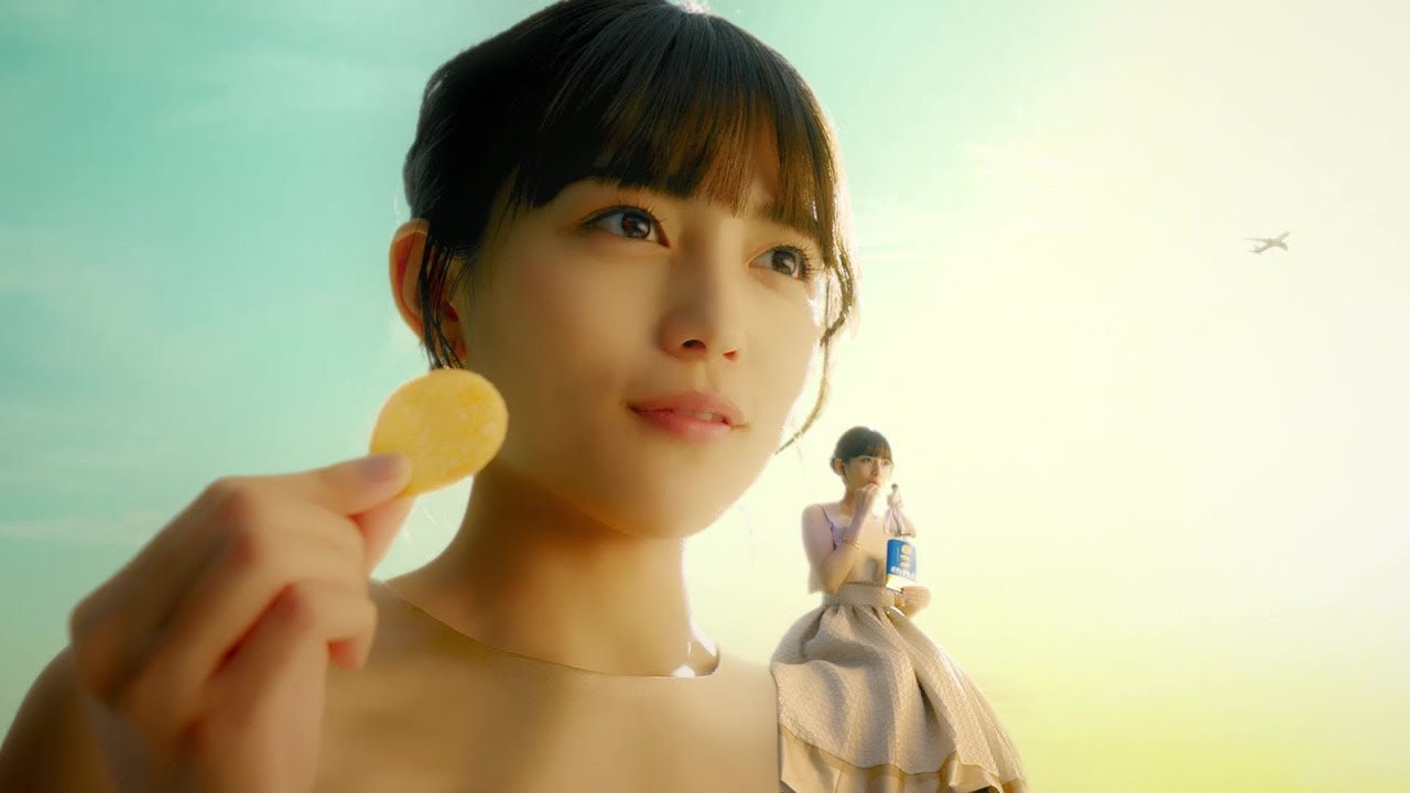 カルビーポテトデラックス　新CM(2020)　川口春奈さんがど巨大化！？モーションコントロールカメラBOLTによるハルナデラックスの降臨！