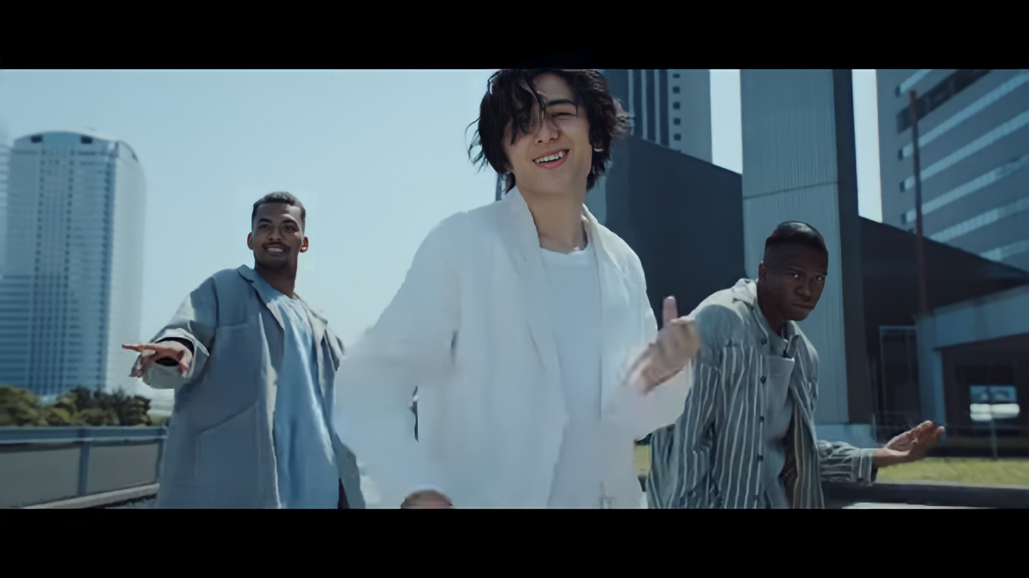 藤井 風 MV『きらり』(2021)  アップテンポなセンスが光る。VFXもイカシテル